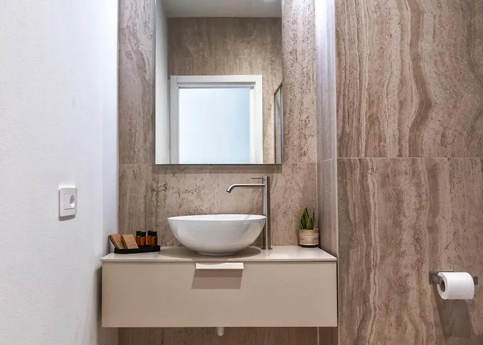 Valentino Konukevi 3*