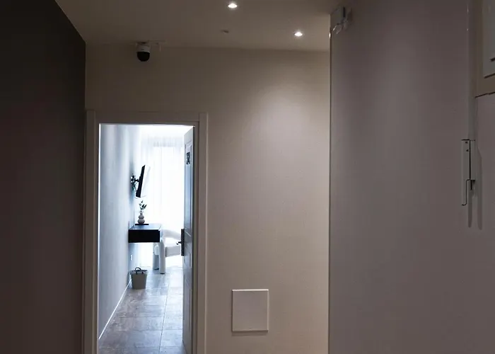 Valentino בית הארחה ראבנה